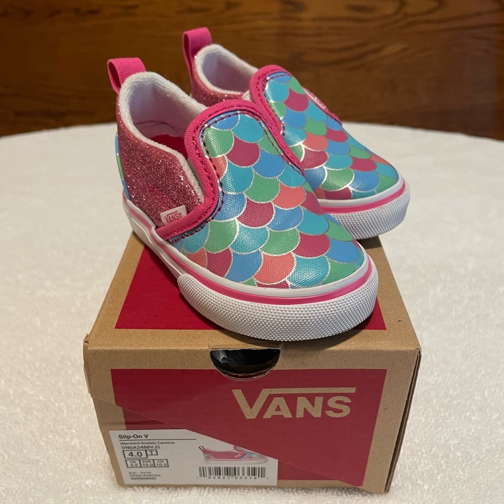Vans Slip-On V, size 4T, (Mermaid Scales) Carmine.  Baby/Toddler shoes